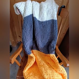 "Chenille Dream: Hand-Knitted Chunky Blanket - Yellow, Gray, and White